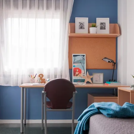 Residencia Resa Tomas Alfaro Fournier דירה