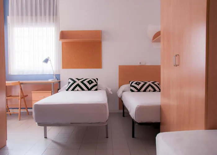 Residencia Resa Tomas Alfaro Fournier Apartment