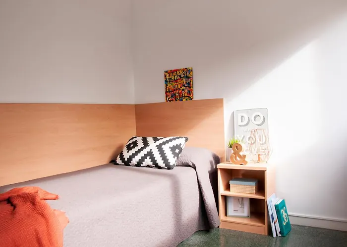 Residencia Resa Tomas Alfaro Fournier Apartment *